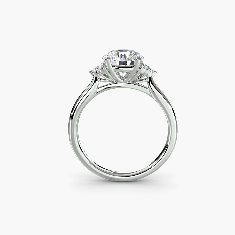 Solitaire with Cluster Shoulders Setting, setting